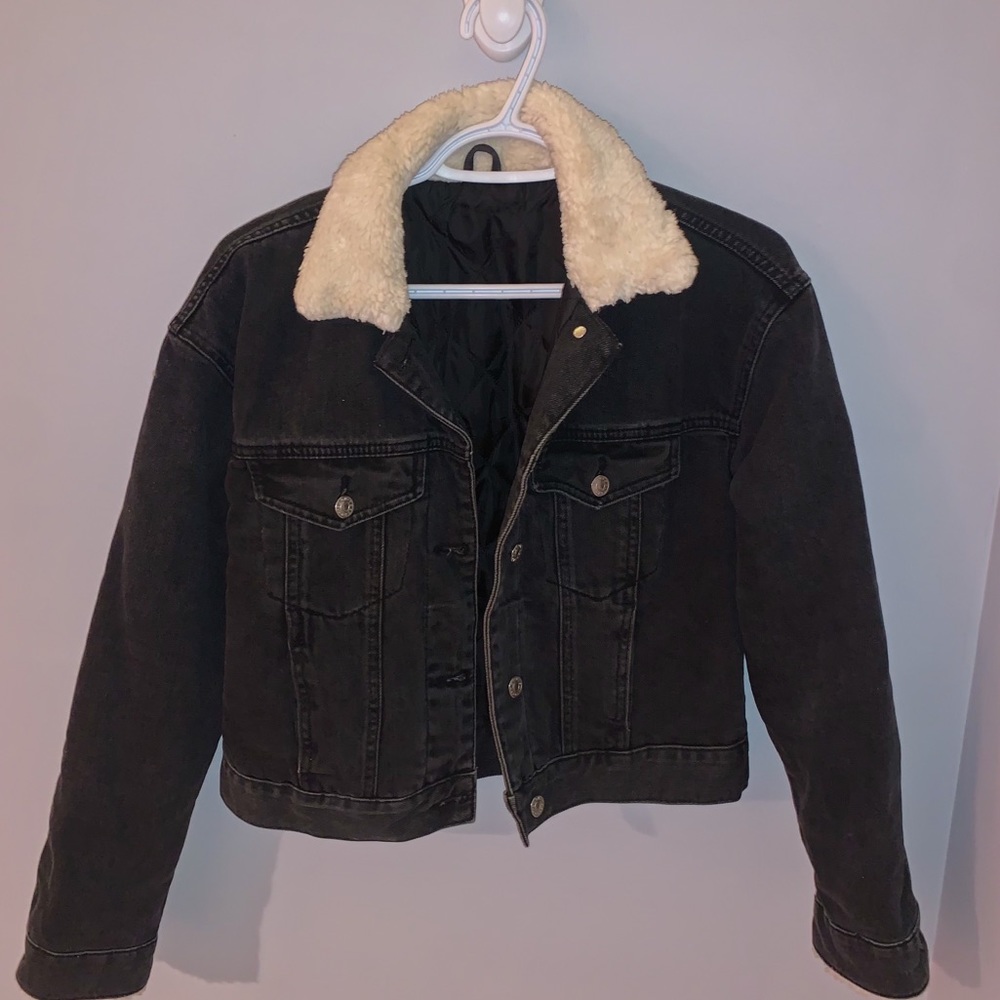 TOPSHOP Washed Denim Cropped Jacket with Fleece